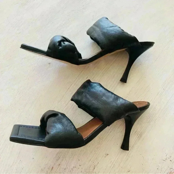 Free People Alohas Twist Strap Mule Sandals Black Size 38 NWOT $190 - Picture 3 of 16